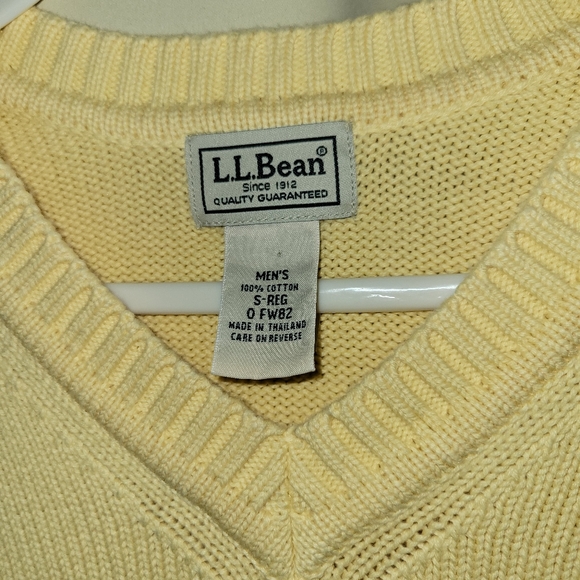 L.L Bean Men's V Neck Yellow Pullover - Picture 3 of 8